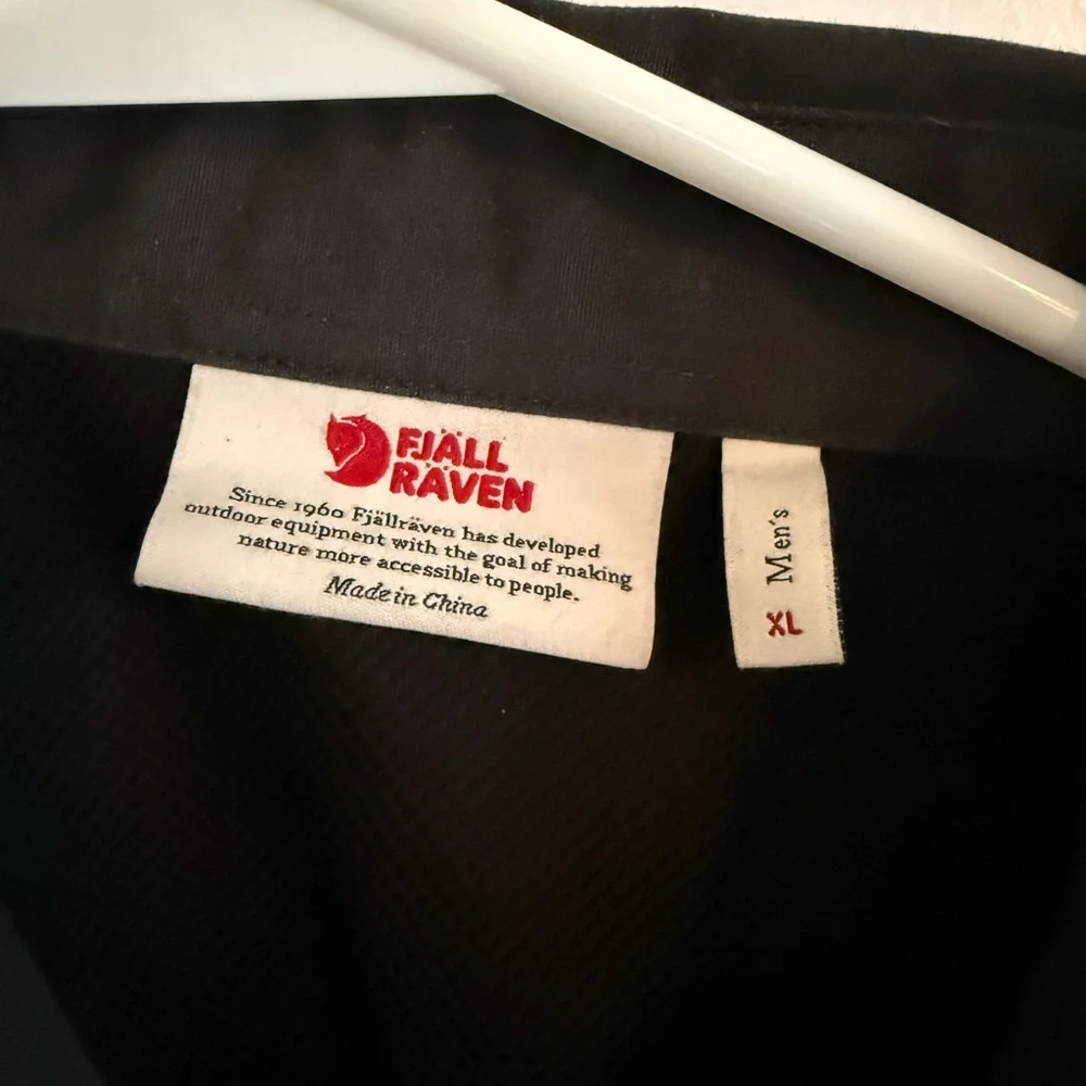 Fjallraven Men's Black Casual Button Down Shirt - Picture 2 of 3